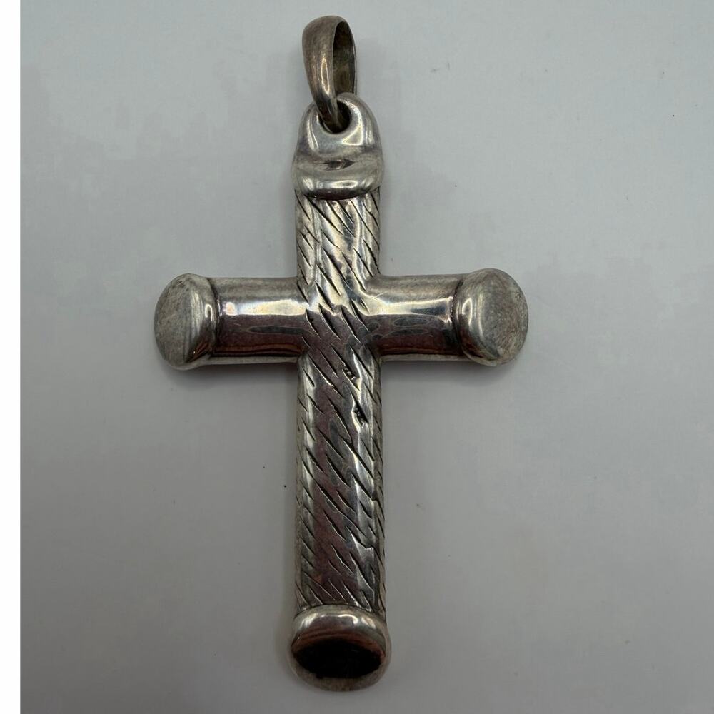 Vintage Karizia Italy Sterling Silver Cross Pendant 925 KA1772 Hollow Cross 5g